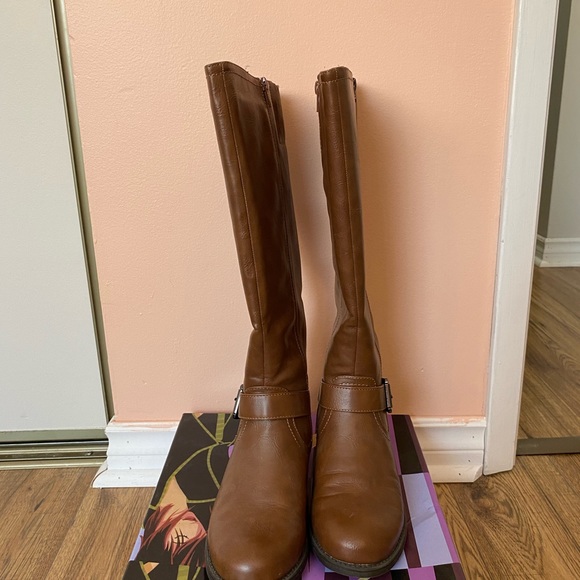 Waterproof tall boots - Picture 2 of 4